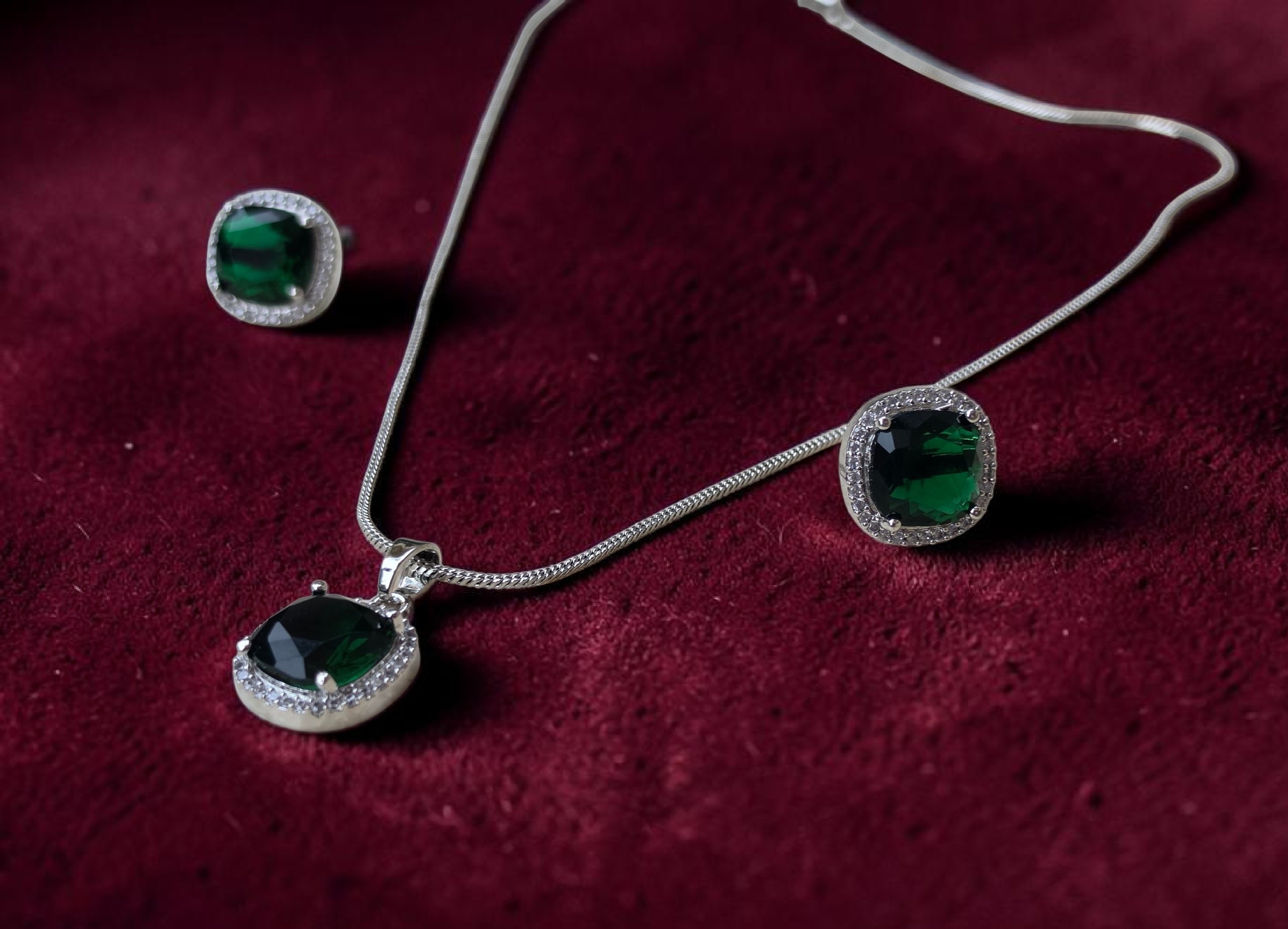 BARSAVA Emerald Green AD Pendant Set