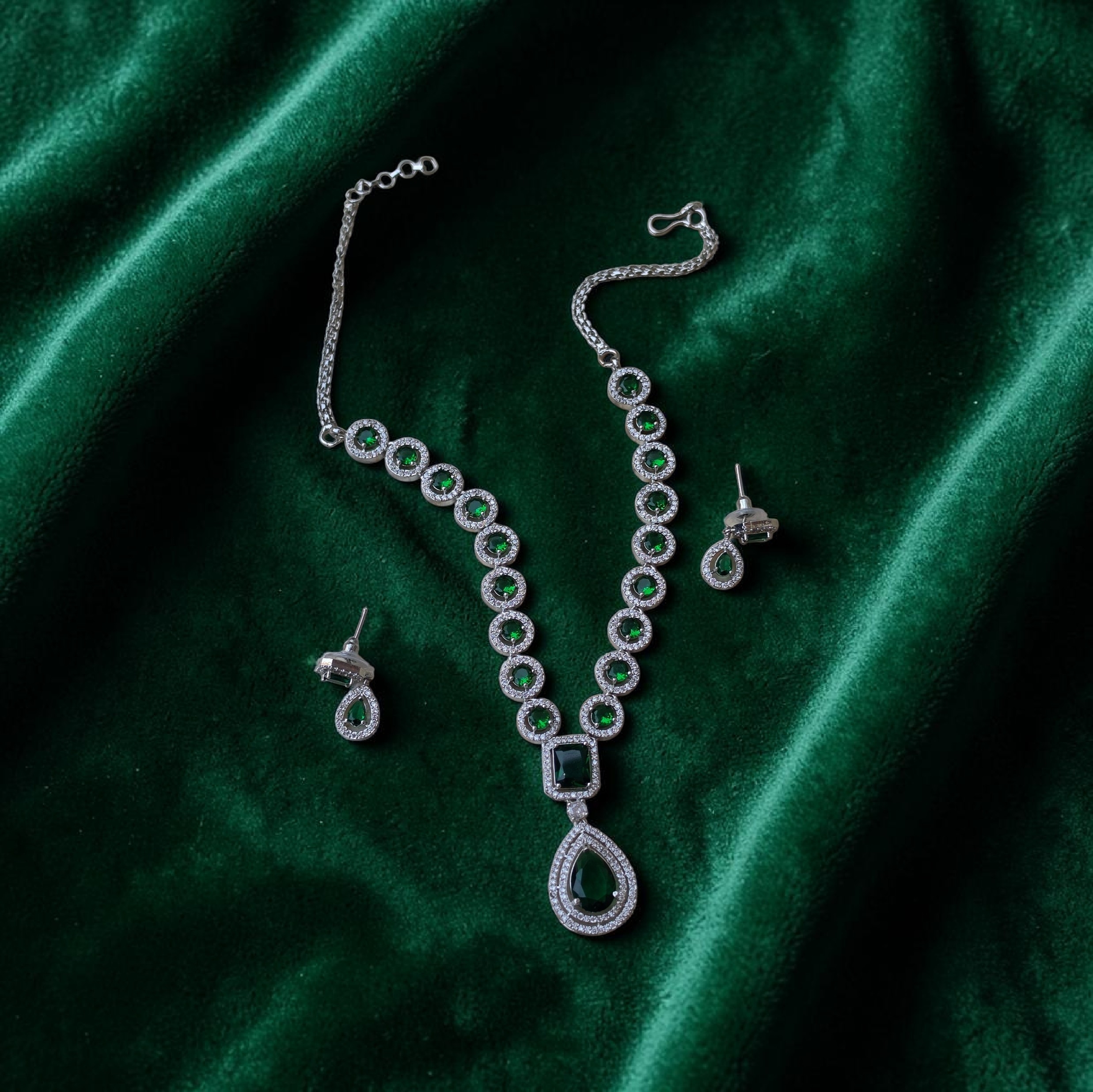 Barsava Royal Green Radiance Necklace Set